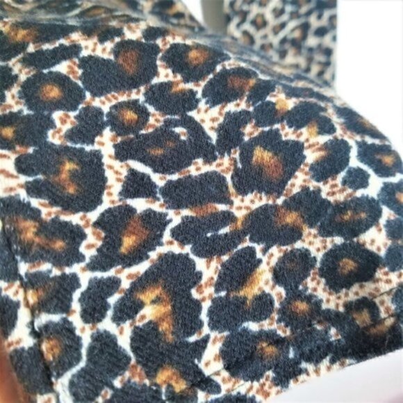 4/$25 Memoi Leopard Print Leggings Small - Picture 5 of 5